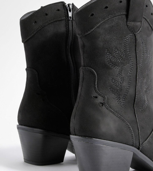 بوهو  بوت لمنتصف الساق - أسود Mid Calf Boots