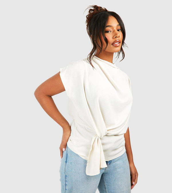 boohoo  Plus Size - Cream Tops & T-shirts