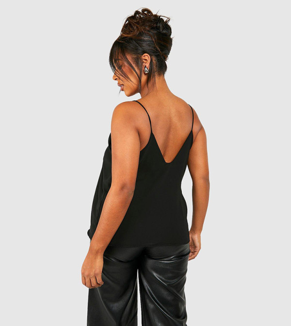 boohoo  Plus Size - Black Tops & T-shirts