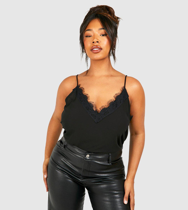 boohoo  Plus Size - Black Tops & T-shirts