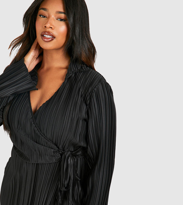 boohoo  Plus Size - Black Dresses