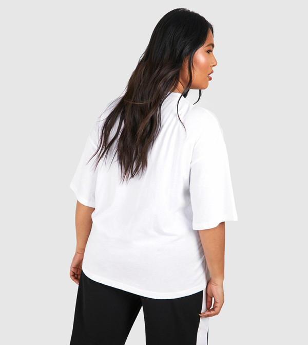 بوهو  - أبيض T-Shirts & Shirts