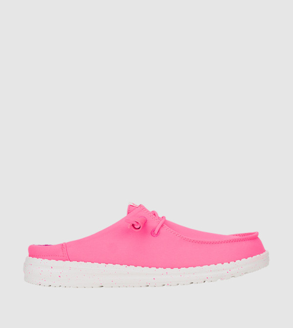 HEY DUDE HEY DUDE - Pink Casual Slip-ons