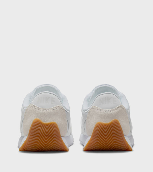 نايك  أحذية - أبيض أحذية برقبة منخفضة 