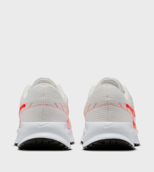 Nike Nike - White Running Shoes