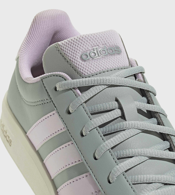 Adidas  - Green Low Top