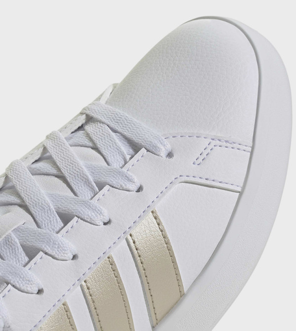 Adidas  - White Low Top