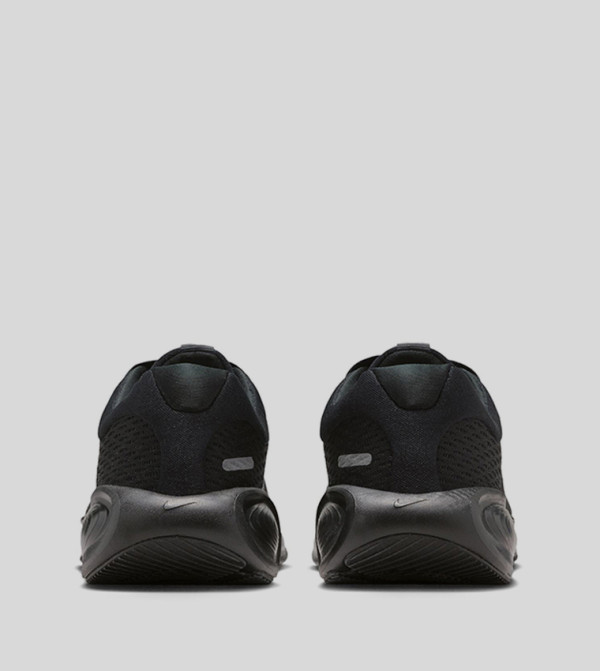 Nike  Sports Shoes - Black Running & Training