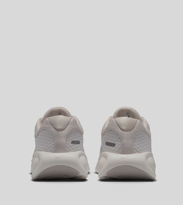 Nike  Sports Shoes - Off White Running & Training