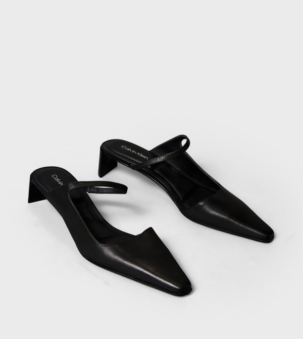 Calvin Klein Calvin Klein - Black Pumps