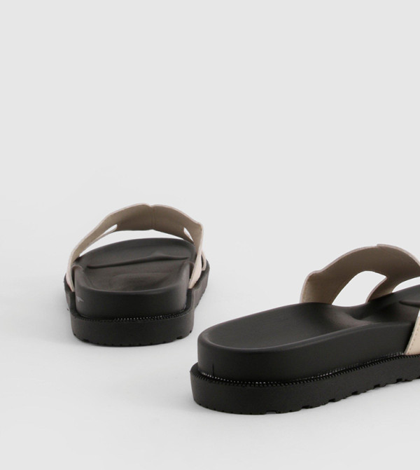 boohoo boohoo - Nude Flat Sandals