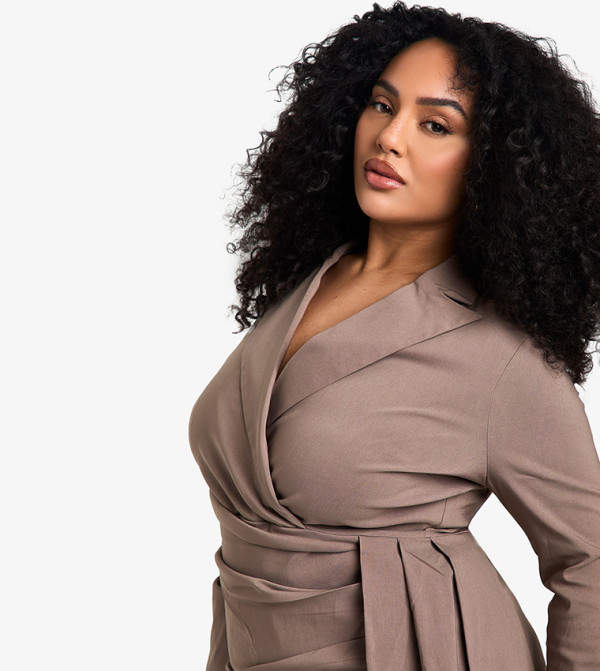 boohoo - Express  Plus Size - Beige Dresses