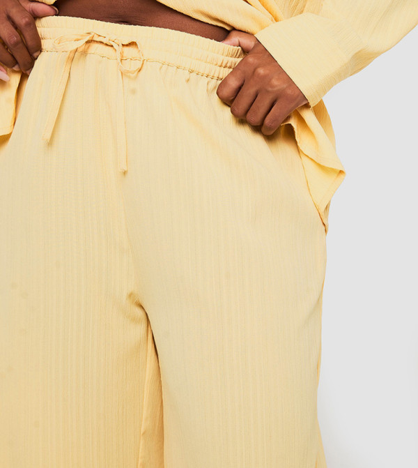 boohoo Pants & Leggings - Yellow Pants & Leggings