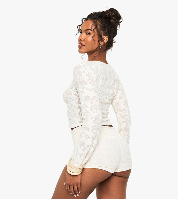 boohoo Floral-Prints - Ivory Cropped Tops