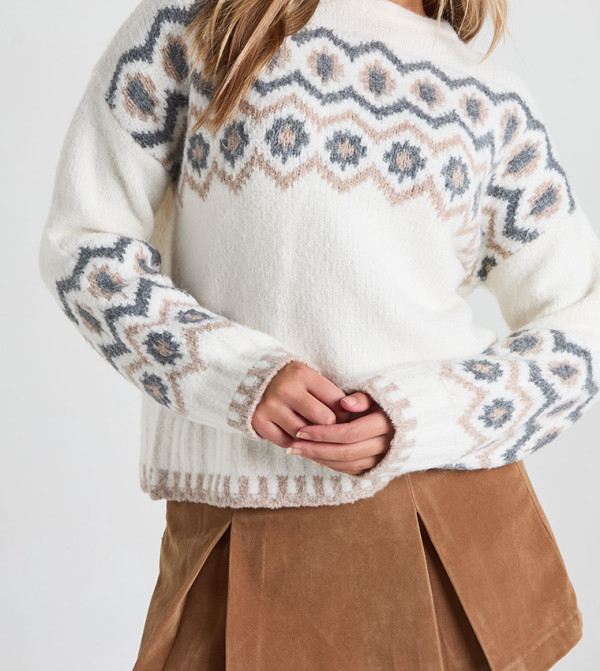 boohoo  Sweaters & Cardigans - Cream Round Neck Sweaters