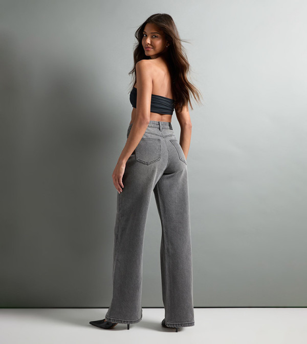 boohoo  Straight Jeans - Grey Straight Jeans