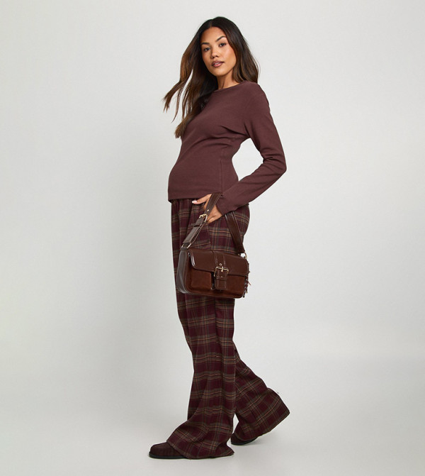 boohoo  Maternity Clothing - CHOCOLATE Tops & T-shirts