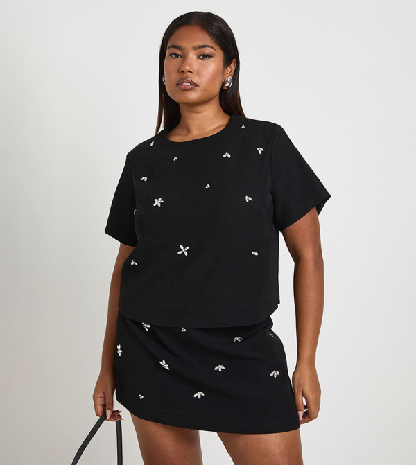 boohoo T-Shirts & Shirts - Black T-Shirts & Shirts