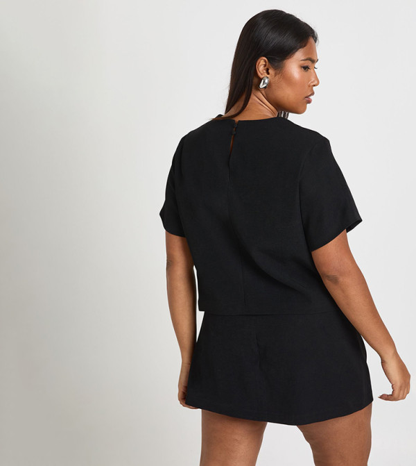 boohoo T-Shirts & Shirts - Black T-Shirts & Shirts