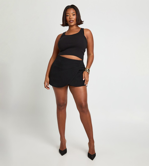 boohoo  Shorts - Black Shorts
