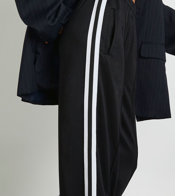boohoo Sweatpants - Black Sweatpants