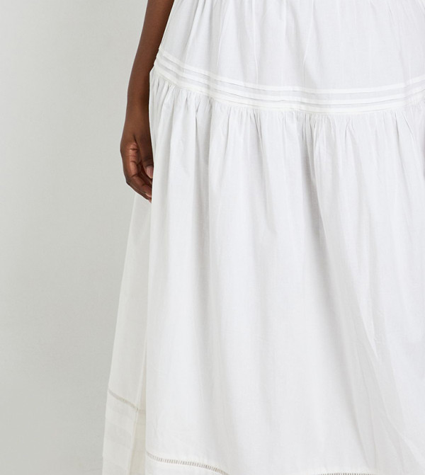 بوهو  تنانير طويلة - أبيض Maxi Skirts