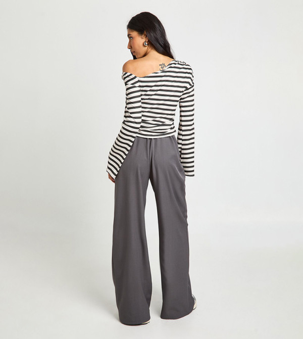 boohoo  Clothing - Grey Casual Pants
