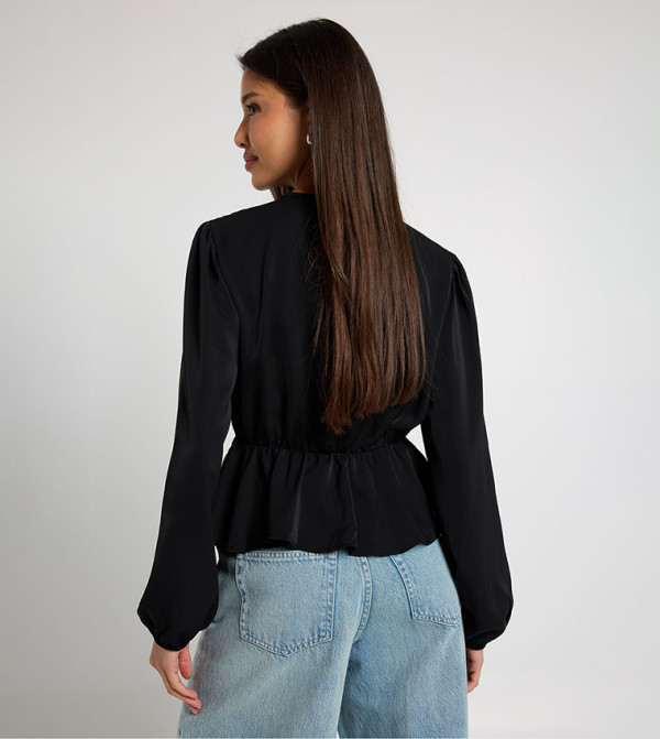 بوهو  توبات قصيرة - أسود Cropped Tops