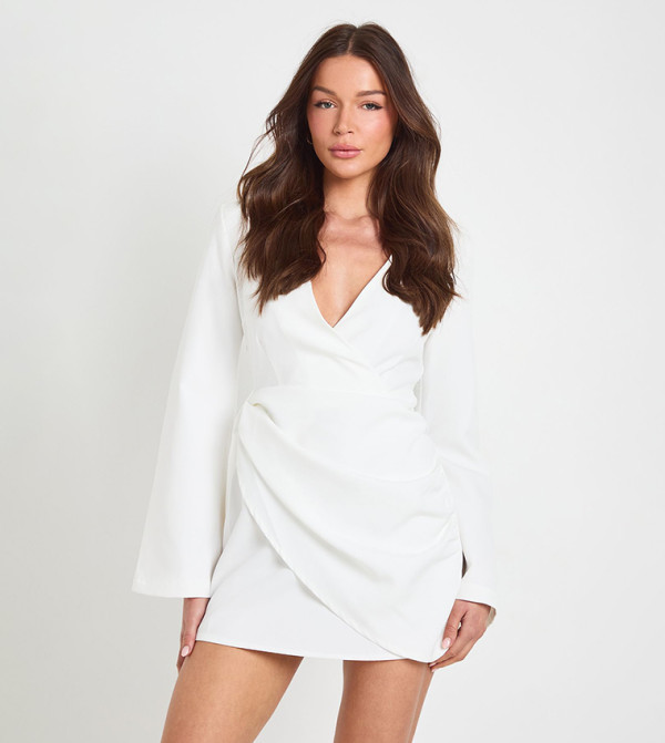boohoo - White Mini Dresses