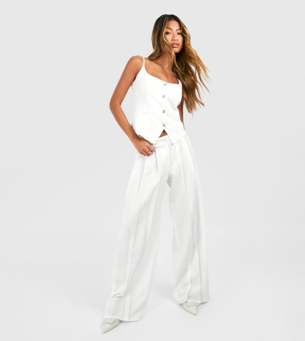 boohoo Sleeveless Tops - White Sleeveless Tops