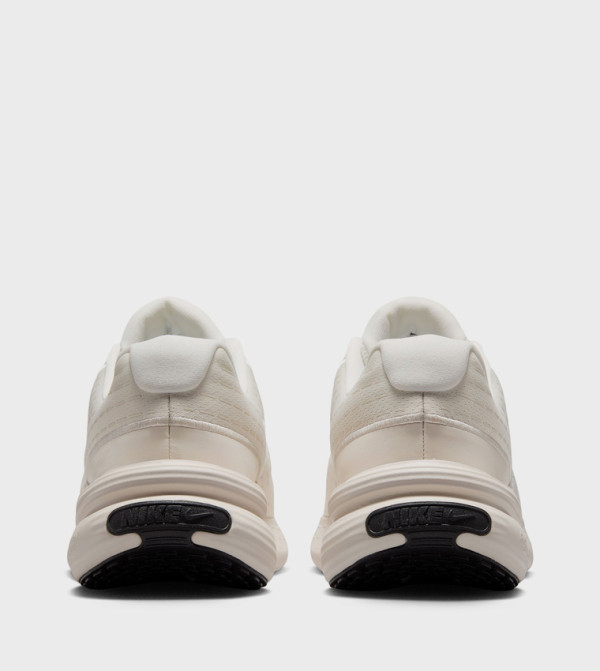 Nike Nike - Beige Low Top