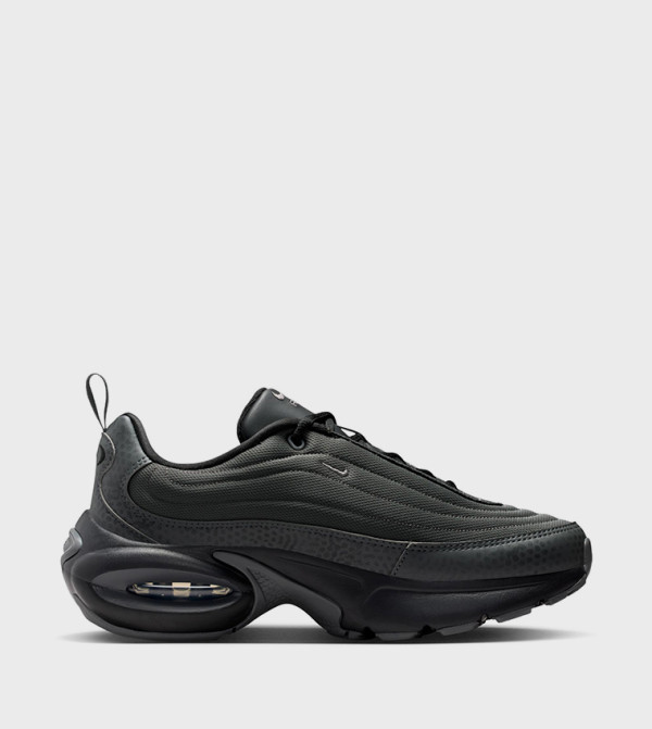 Nike Nike - Black Low Top