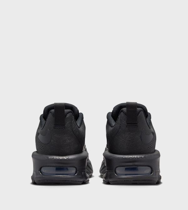 Nike - Black Low Top
