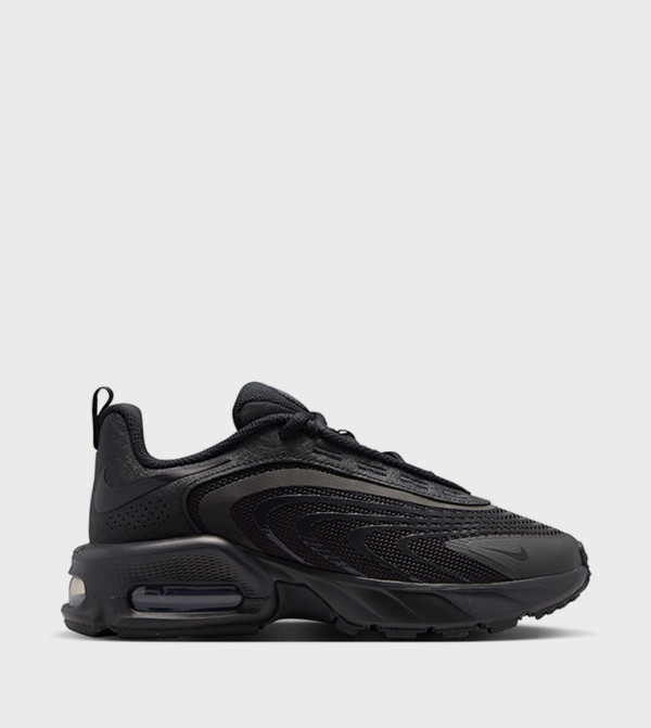Nike - Black Low Top