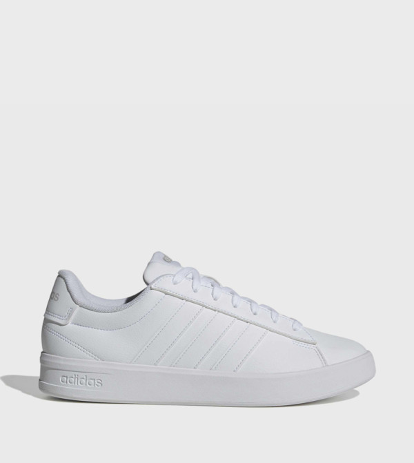 Adidas  Sneakers - White Low Top