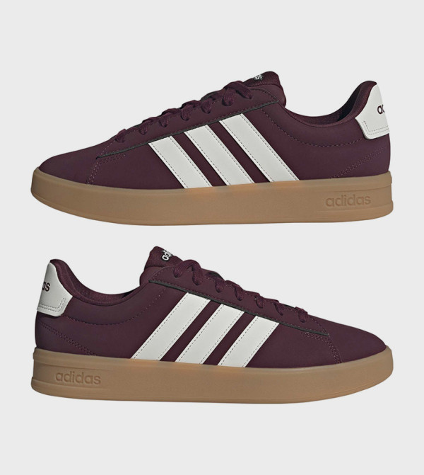 اديداس اديداس - بورغندي أحذية برقبة منخفضة 