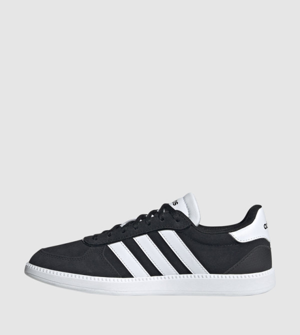 Adidas Adidas - Black Low Top