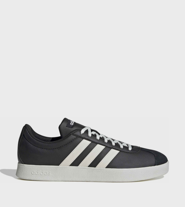 Adidas  Sneakers - Black Low Top