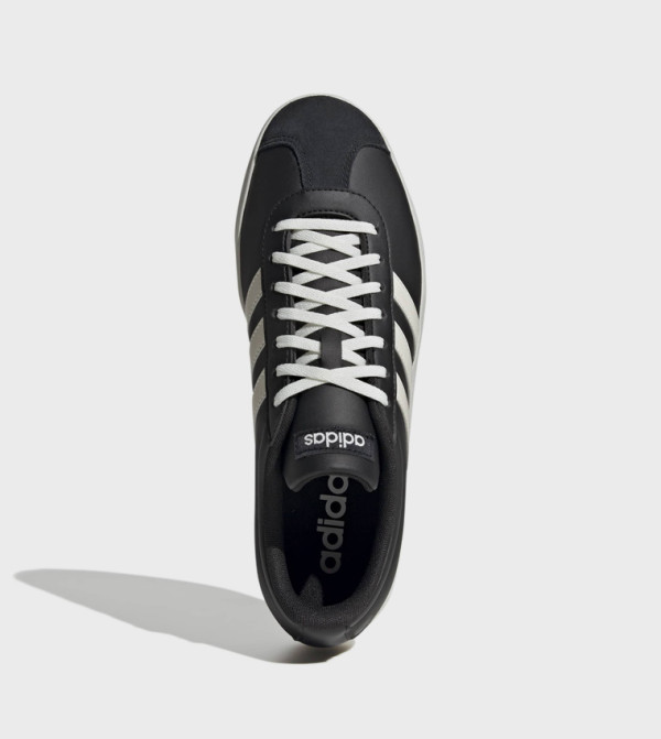 Adidas  Sneakers - Black Low Top