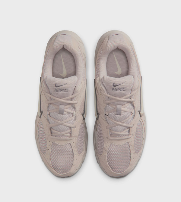 Nike  - Pink Low Top