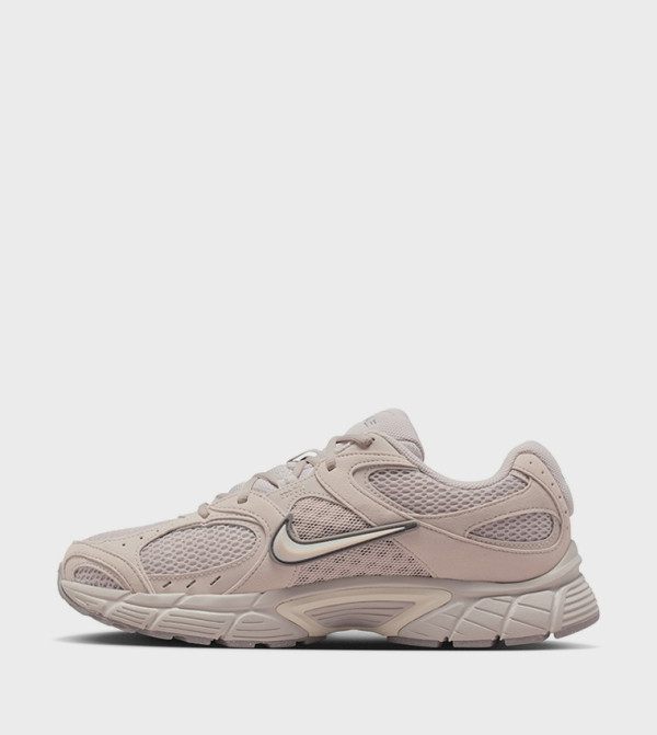 Nike  - Pink Low Top
