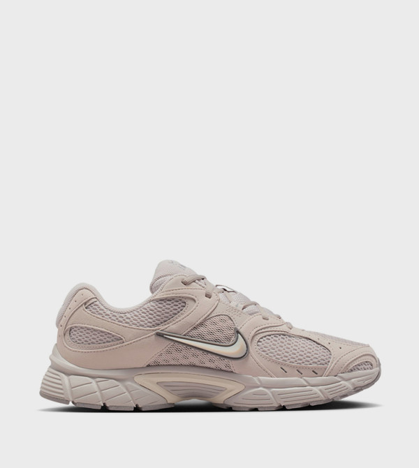 Nike  - Pink Low Top