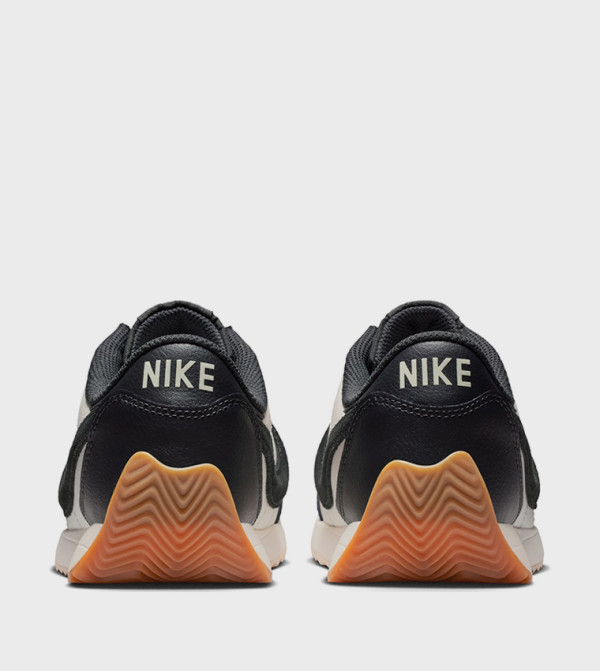 Nike - Multi Low Top