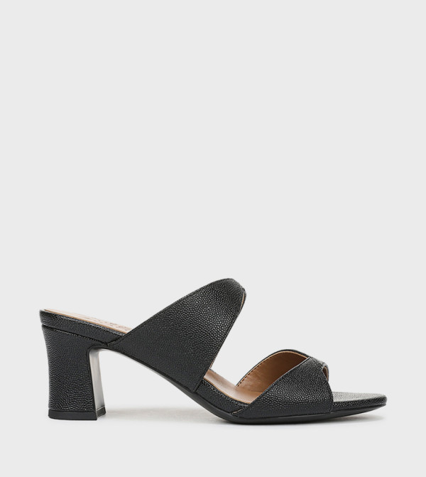Naturalizer - Black Heels