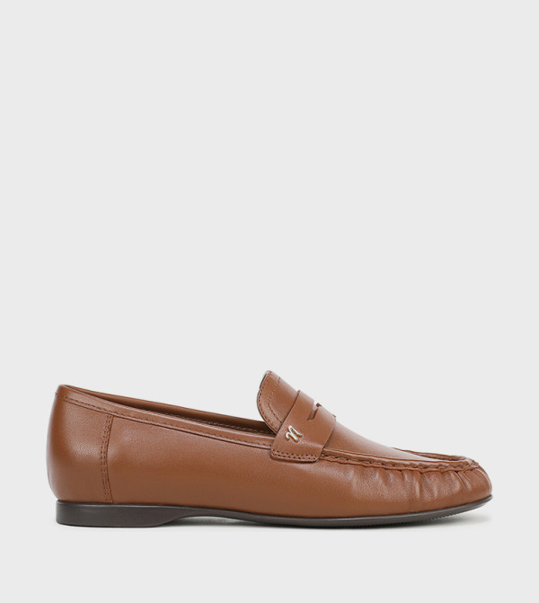 Naturalizer  Loafers & Mocassins - Tan undefined