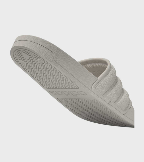 اديداس  أحذية - عاجي  صندل