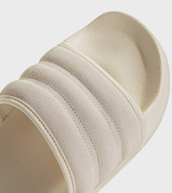 اديداس  أحذية - عاجي  صندل