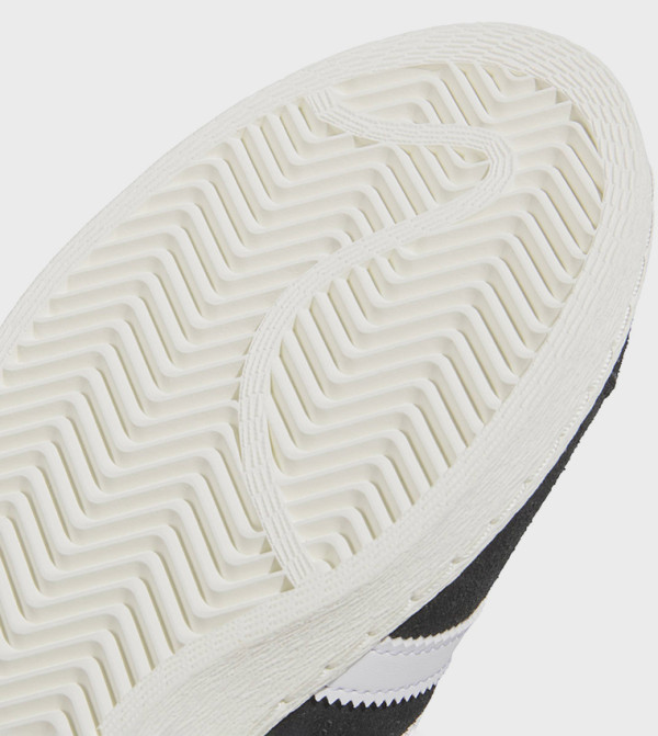 Adidas Adidas - Black Low Top