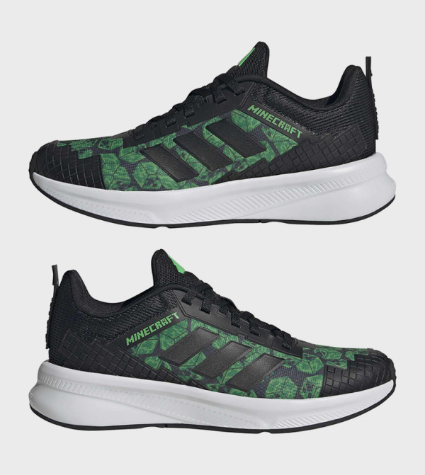 Adidas  Footwear - Black Low Top