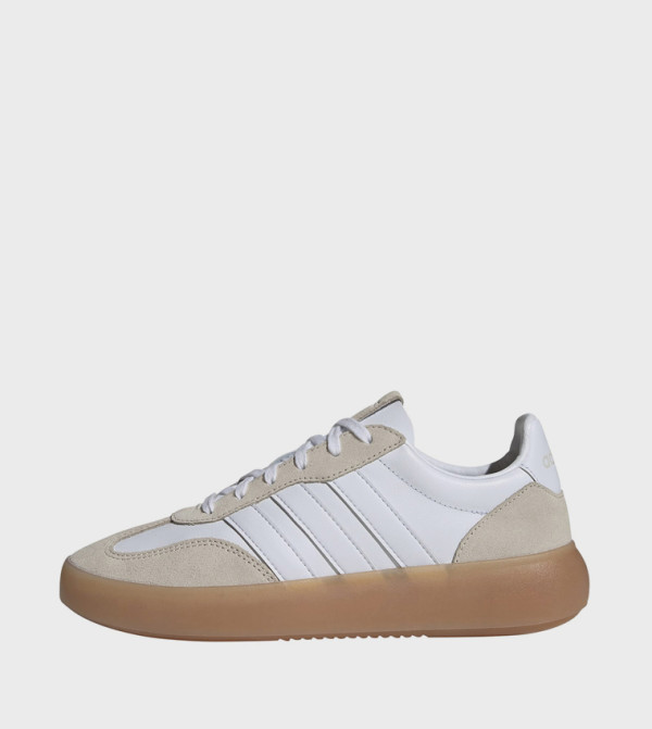 اديداس  أحذية - أبيض صندل